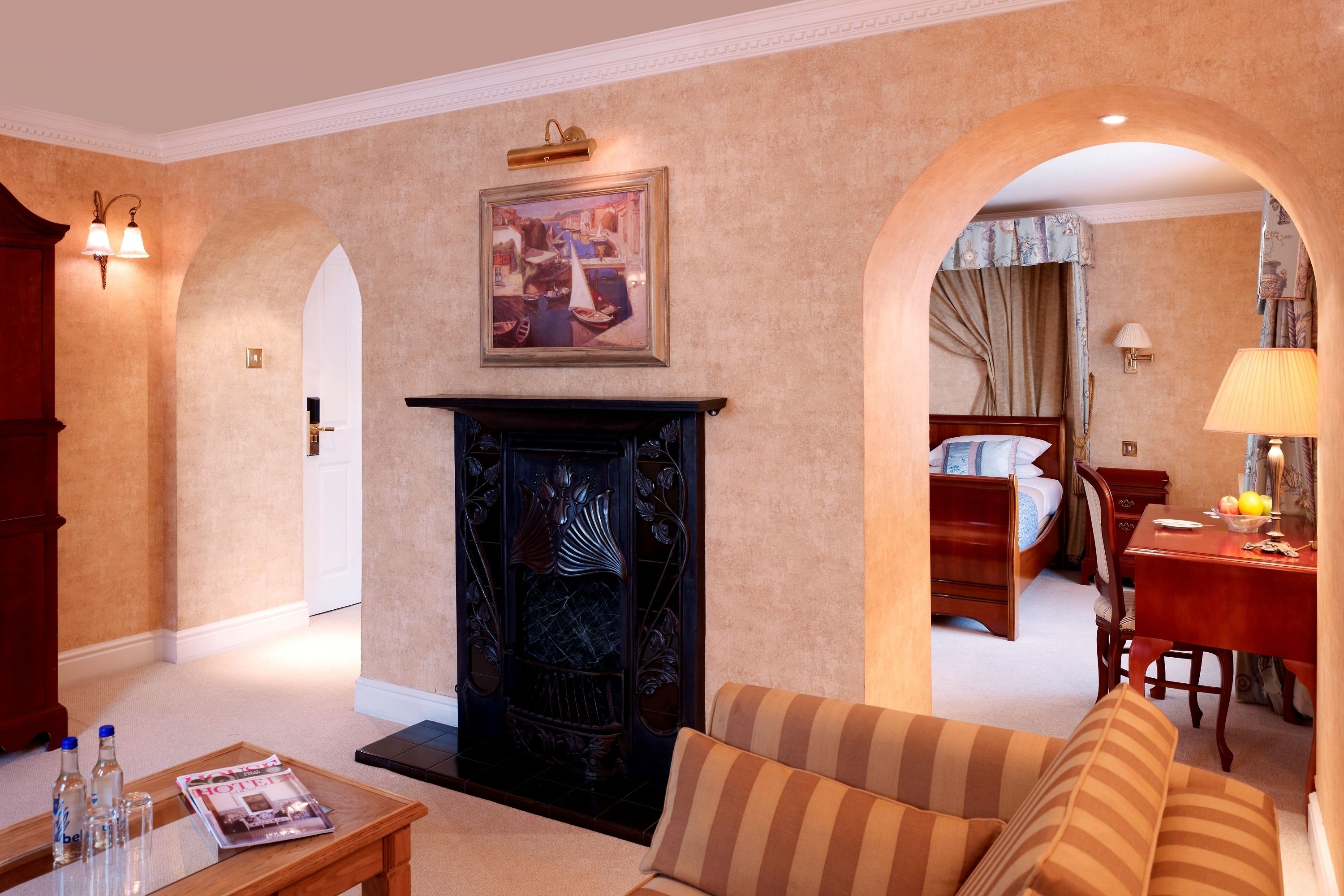 executive suite | premium bedding, pillow-top beds, individually decorated, desk