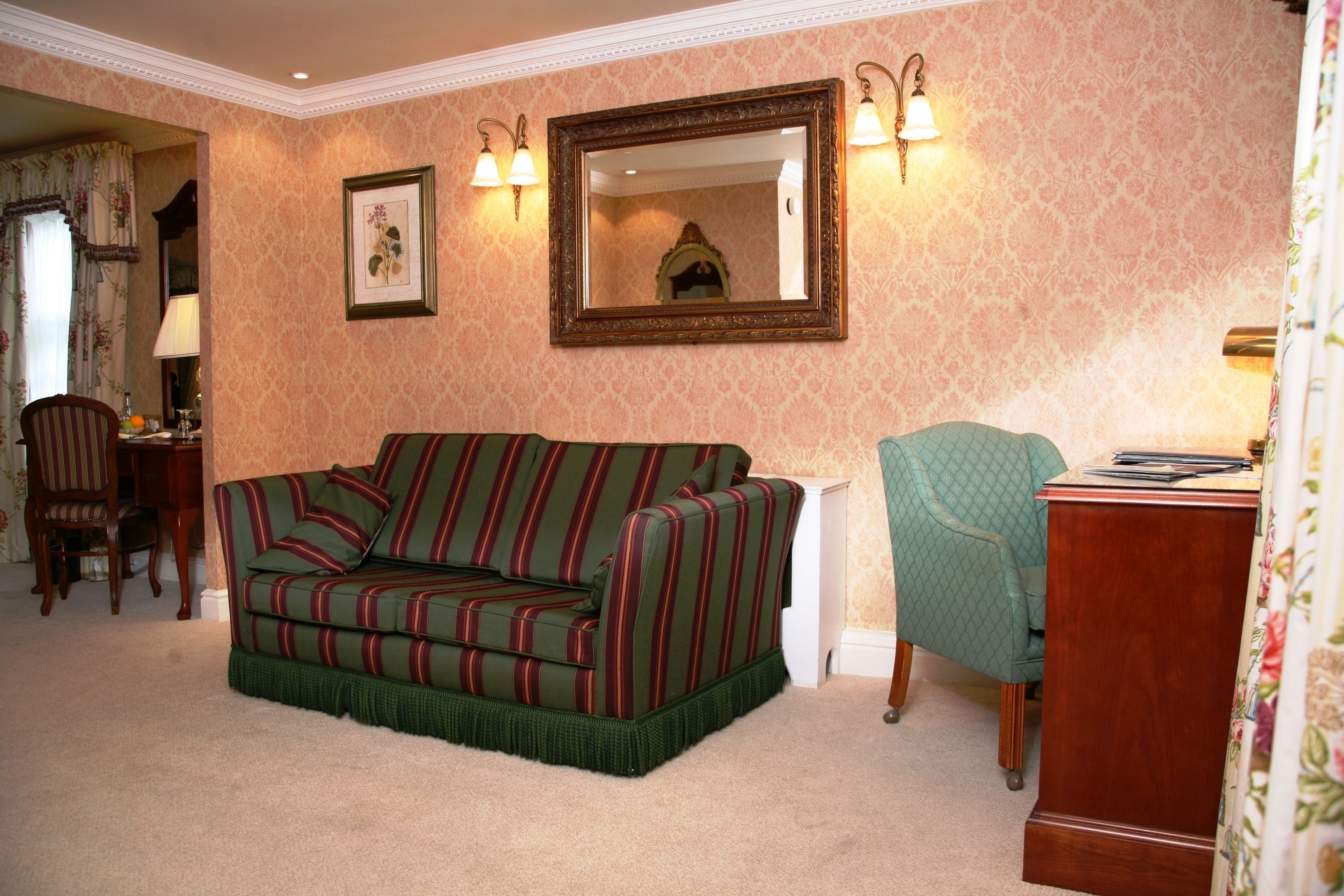 executive suite | premium bedding, pillow-top beds, individually decorated, desk