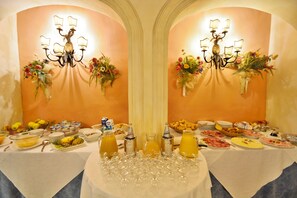 Desayuno continental incluido todos los días
