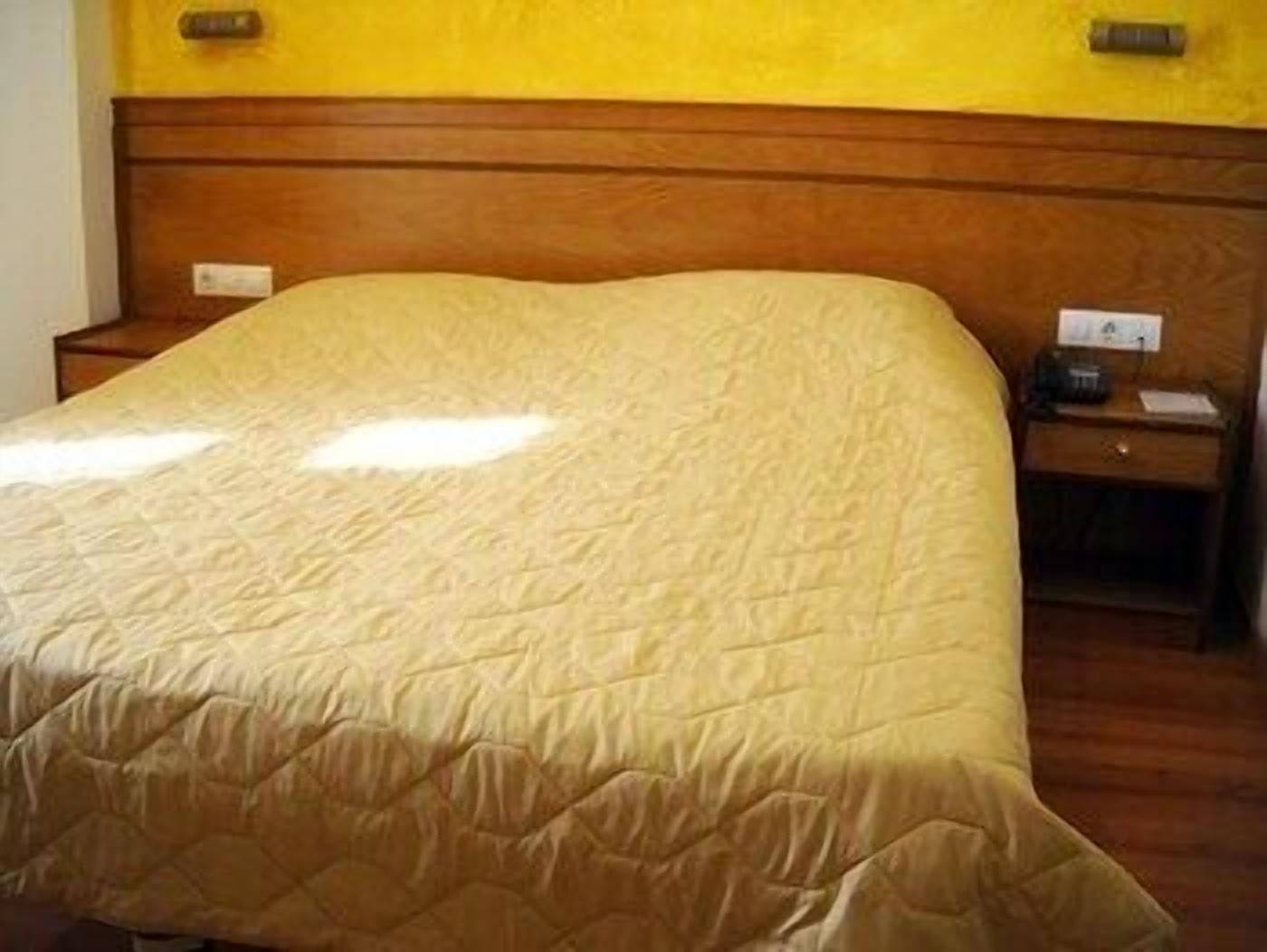 Minibar, in-room safe, desk, blackout drapes