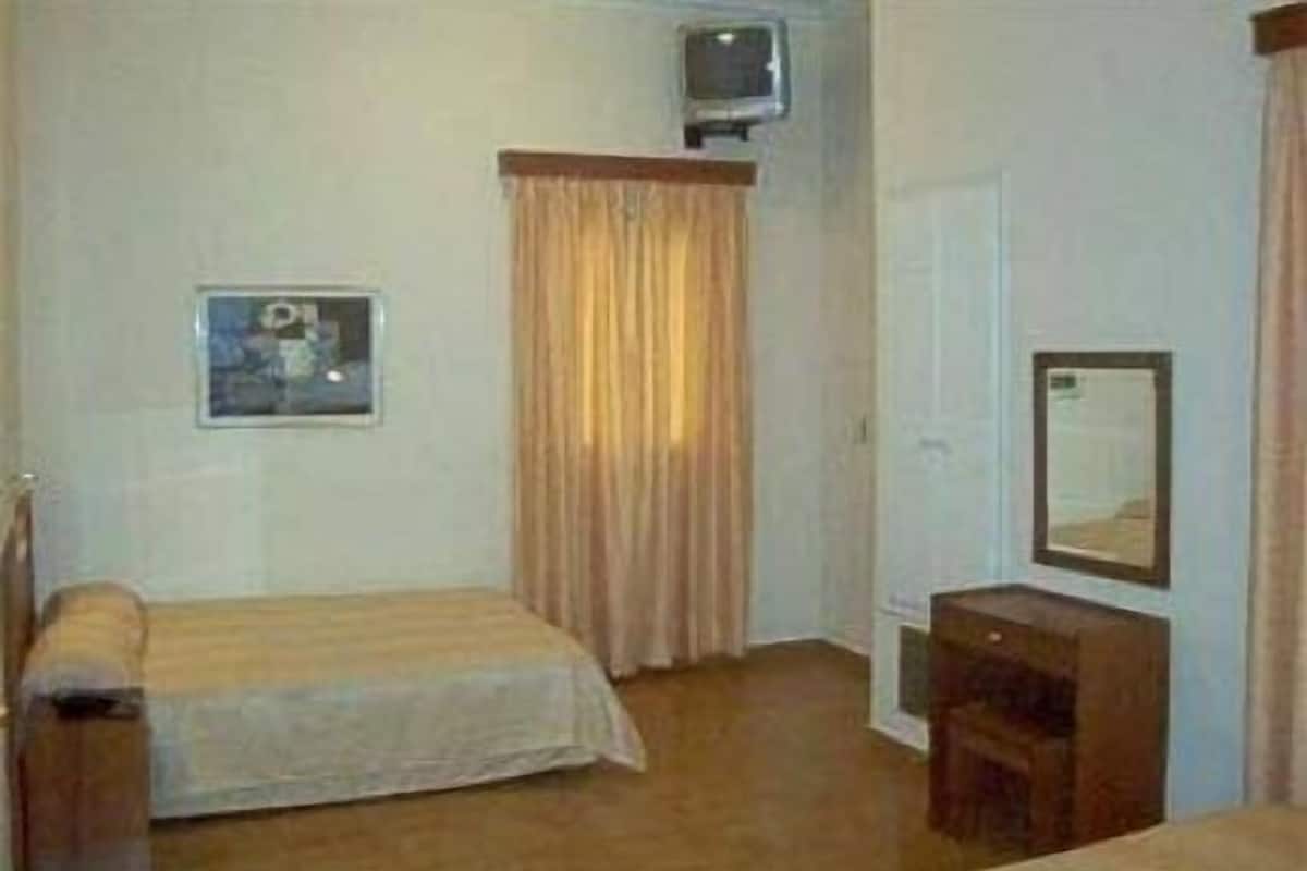 Minibar, in-room safe, desk, blackout drapes