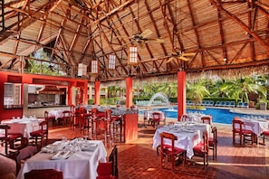 9 restaurantes: opção de café da manhã, almoço e jantar