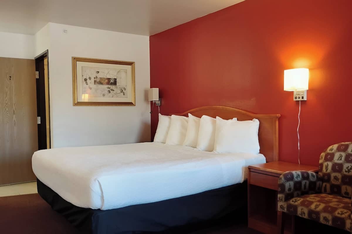 مكواة/لوح كي وواي فاي مجانًا وملاءات أسرّة ومُنبهات