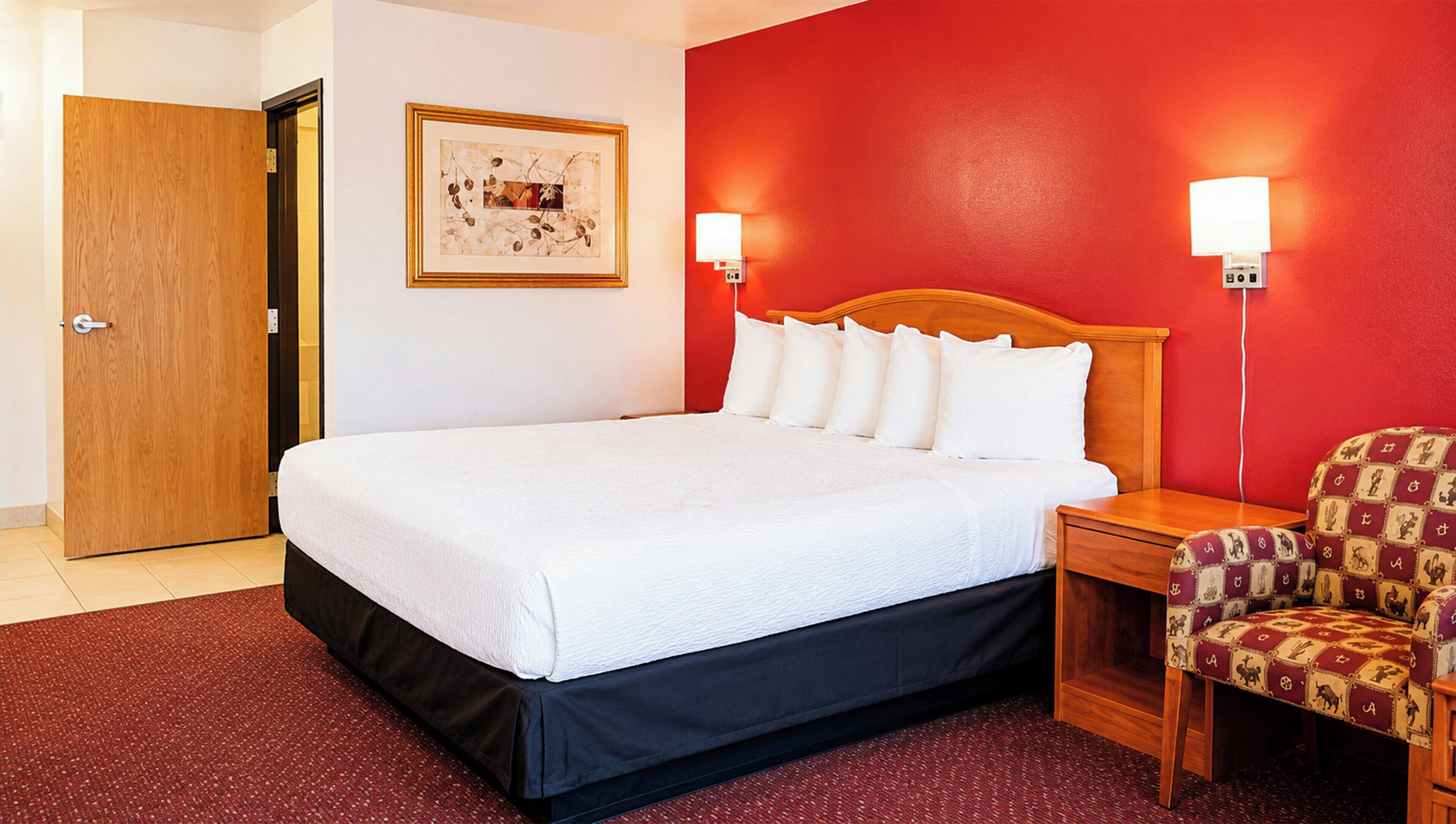 Room, 1 King Bed, Non Smoking, Refrigerator | Iron/ironing board, free WiFi, bed sheets, alarm clocks