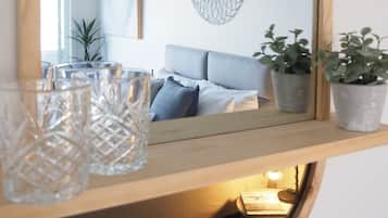 Standard Δωμάτιο, Μπαλκόνι (Waterview Queen) | 1 υπνοδωμάτιο, κρεβάτια με ανώστρωμα, κουρτίνες συσκότισης
