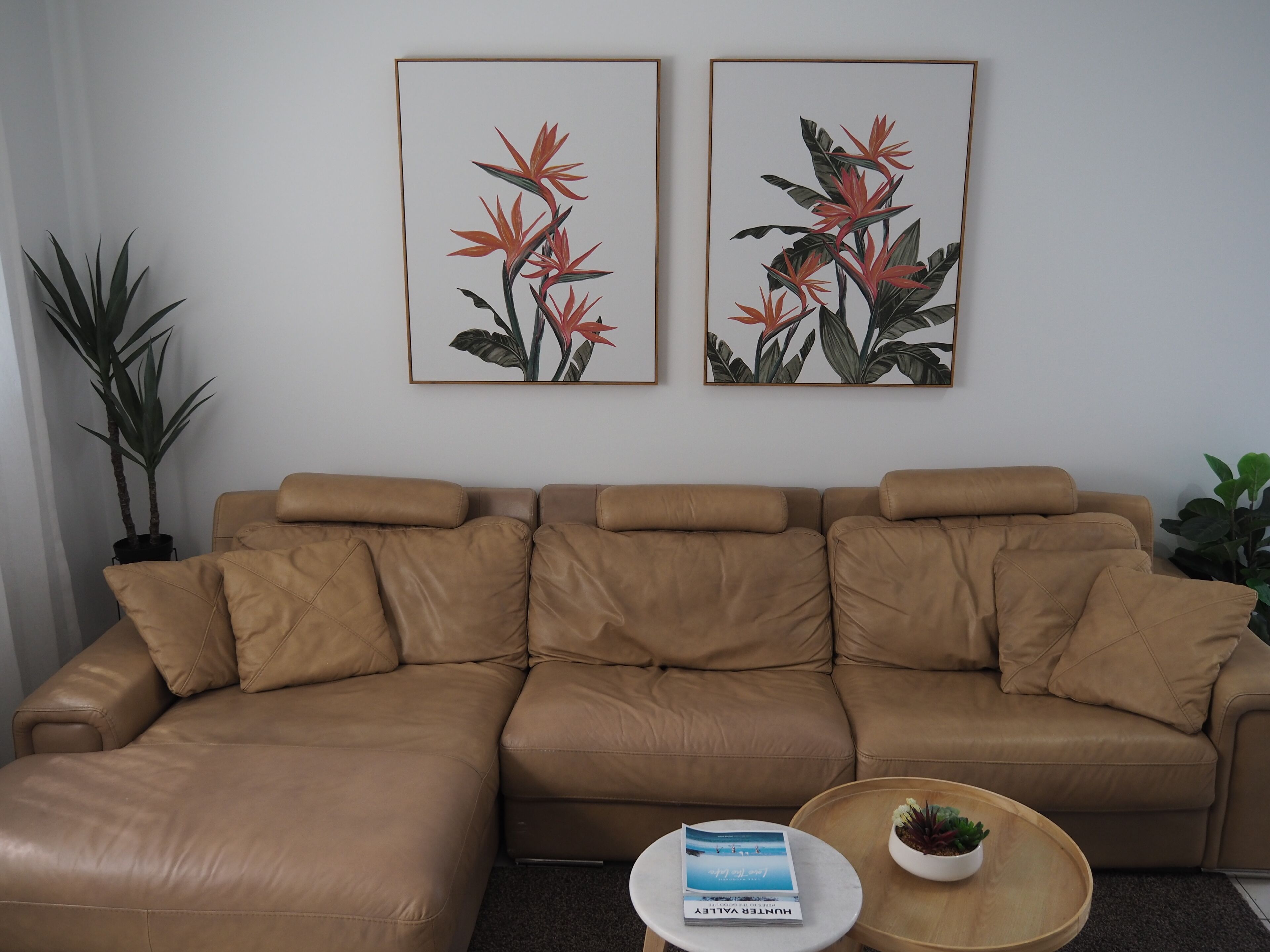 Three Bedroom Apartment | Living area