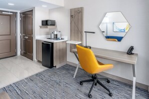 1 bedroom, premium bedding, pillowtop beds, desk