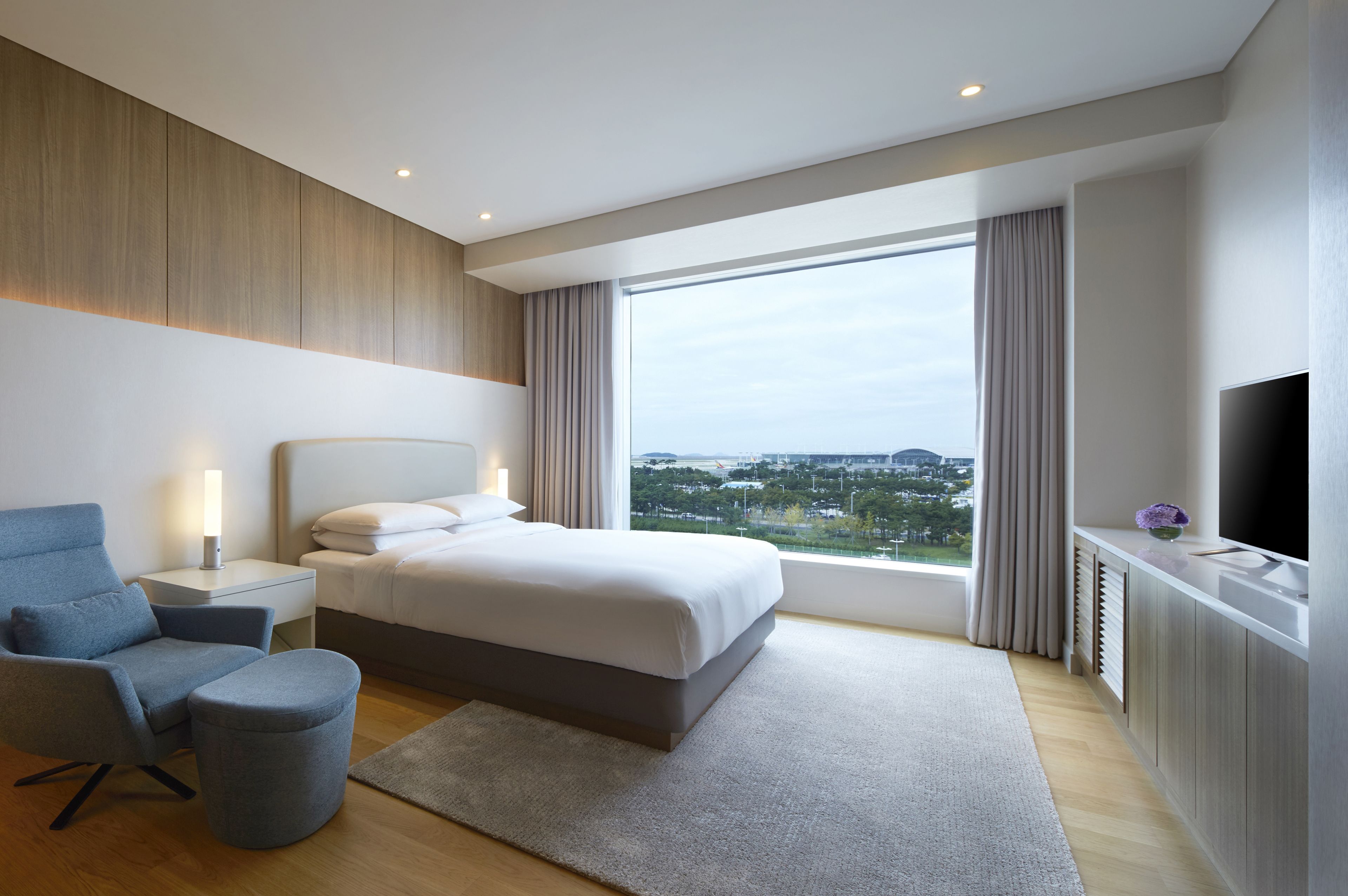 Room, 1 Bedroom (West Tower, Residence) | Premium bedding, down comforters, minibar, in-room safe