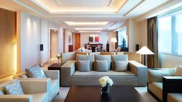 Premium bedding, down comforters, minibar, in-room safe