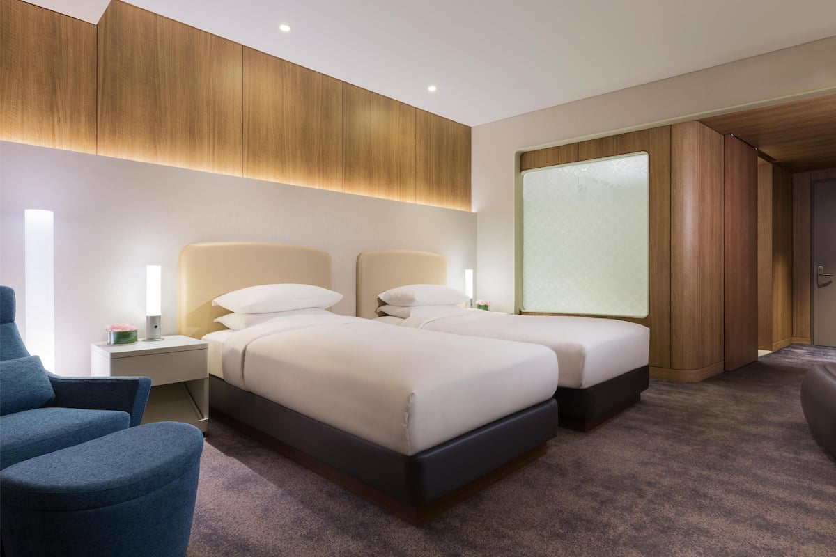 Deluxe Room, 2 Single Beds (West Tower)