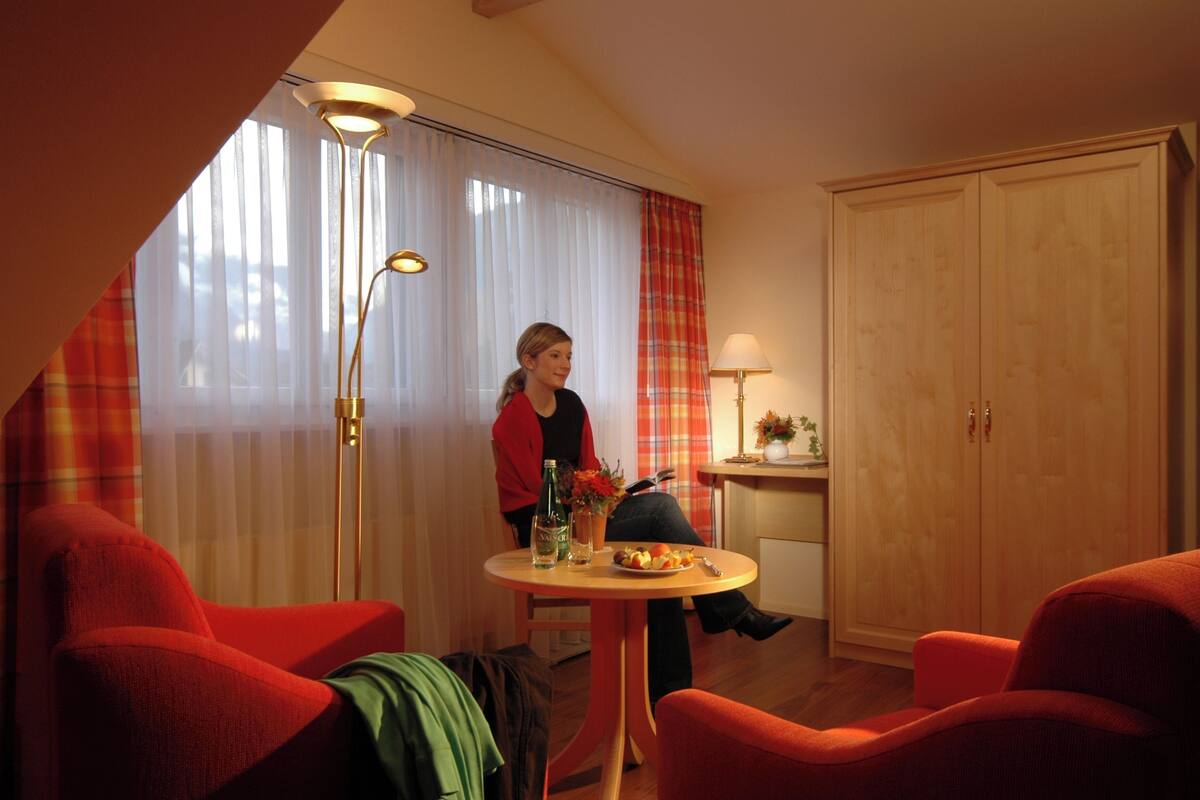 Wellness Room with private steam bath | In-room safe, desk, free WiFi