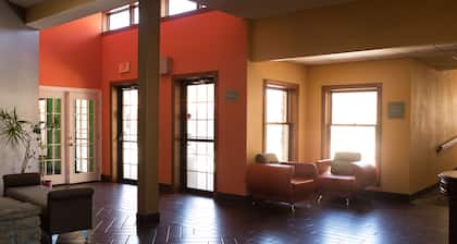 Quality Inn & Suites Bedford West