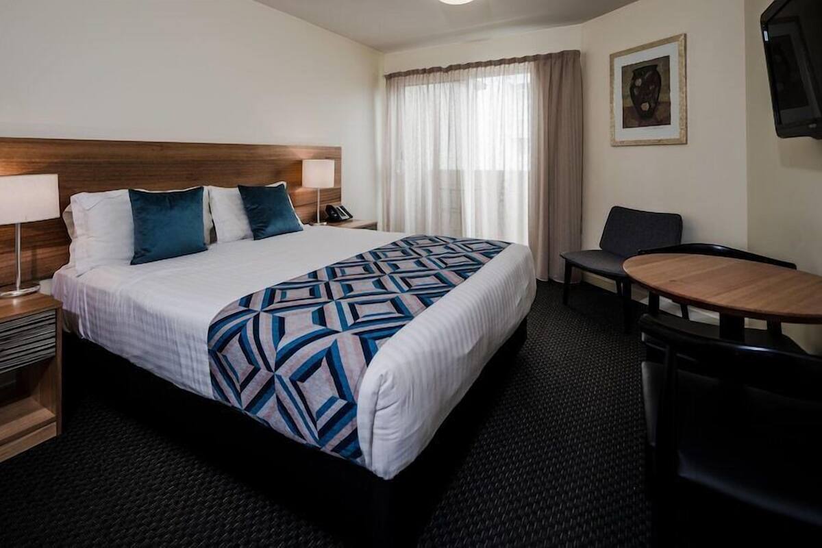 Desk, iron/ironing board, travel crib, free WiFi