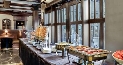 Days Inn & Suites by Wyndham West Edmonton