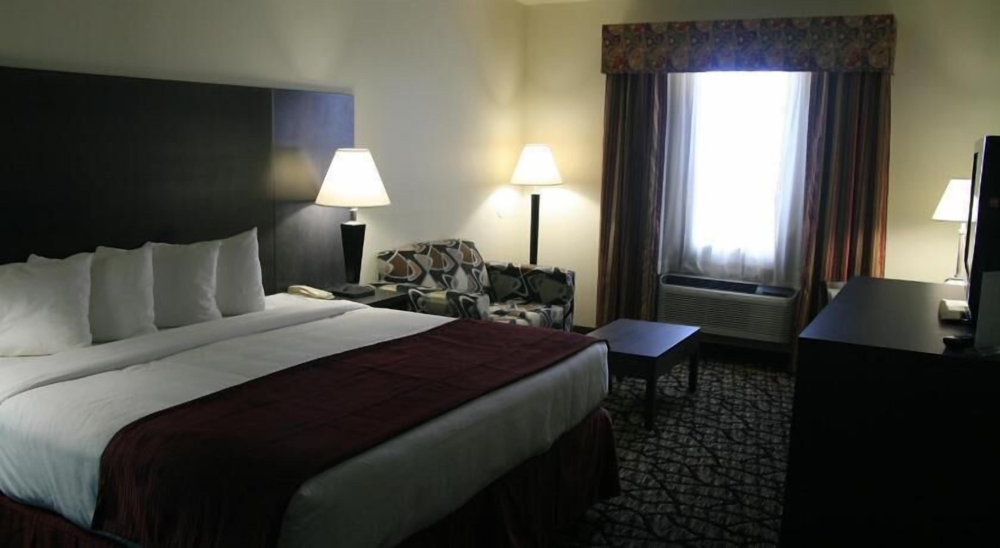 Escritorio, sistema de insonorización, tabla de planchar con plancha