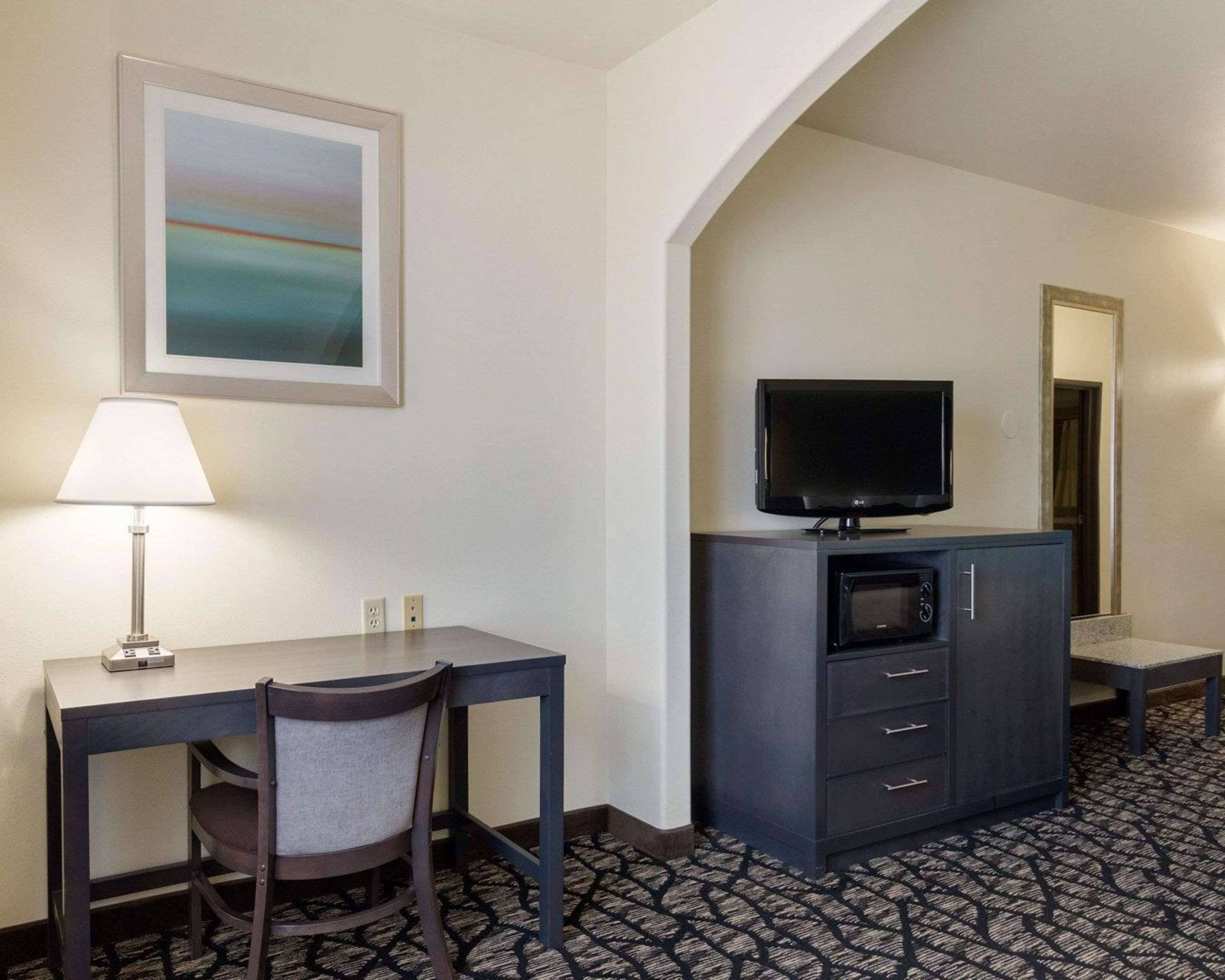suite, 1 king bed, non smoking | desk, soundproofing, iron/ironing board, free cots/infant beds