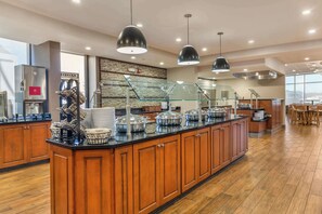 Desayuno buffet incluido todos los días