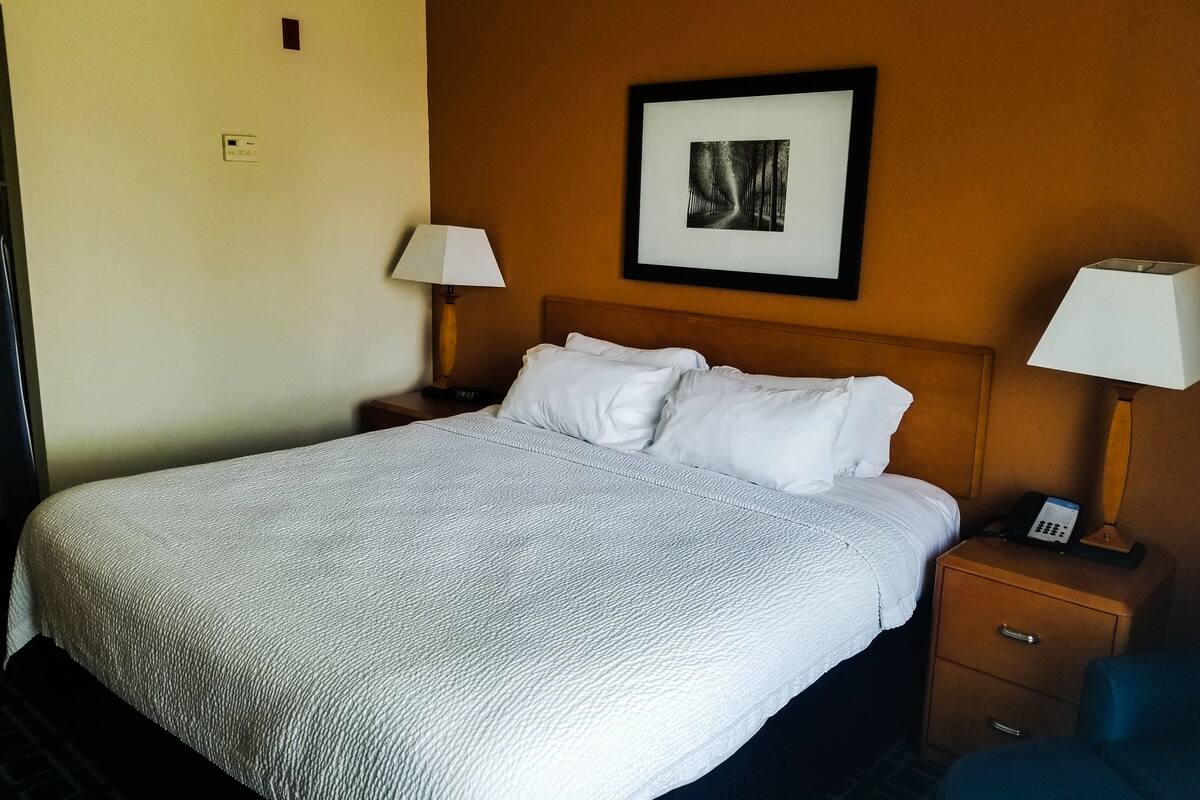 premium bedding, in-room safe, desk, iron/ironing board