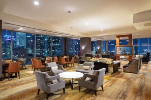 2 bars/lounges, rooftop bar