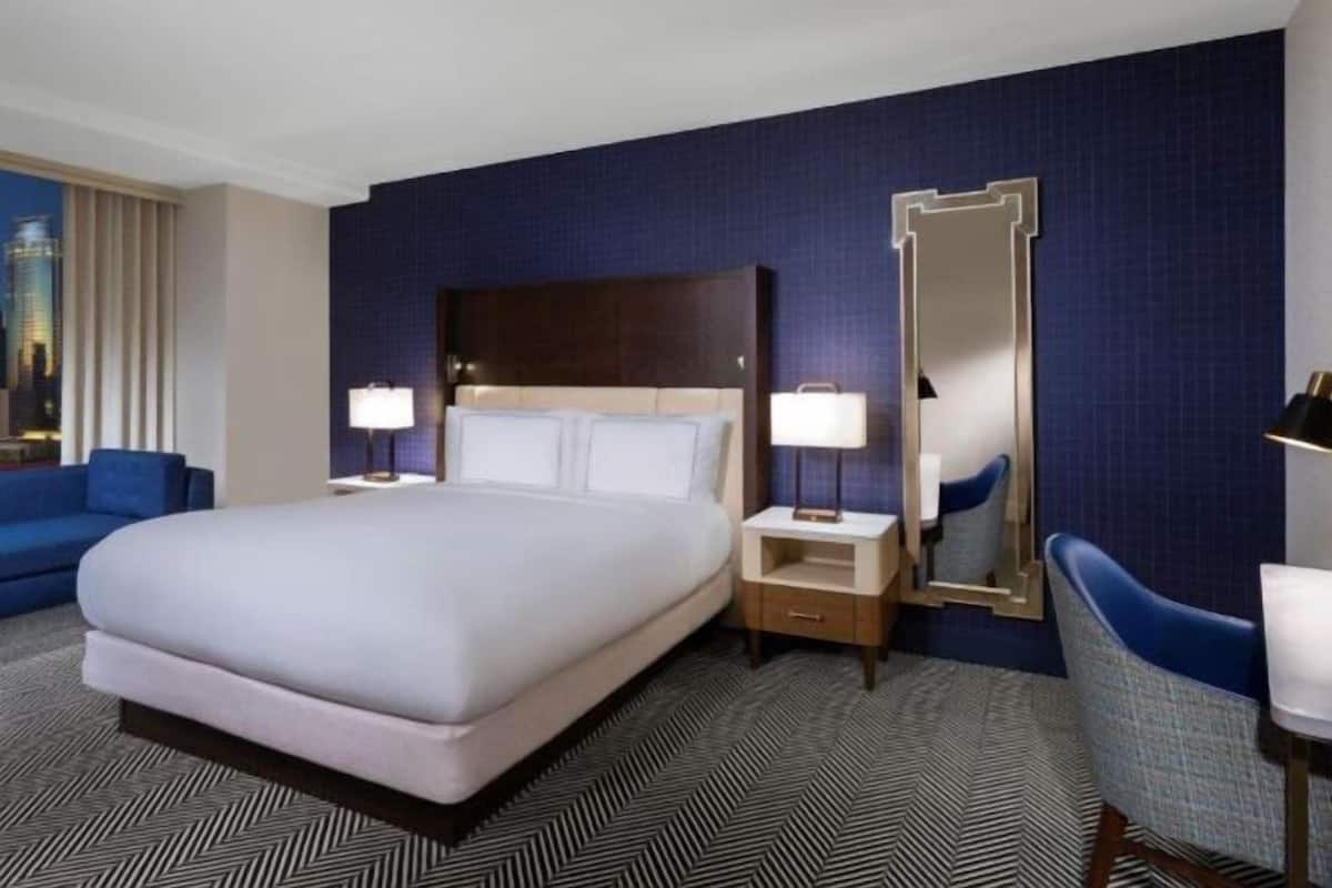 1 bedroom, premium bedding, pillow-top beds, in-room safe