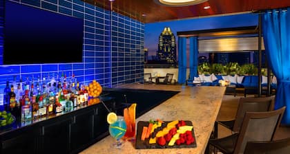 Hilton Austin