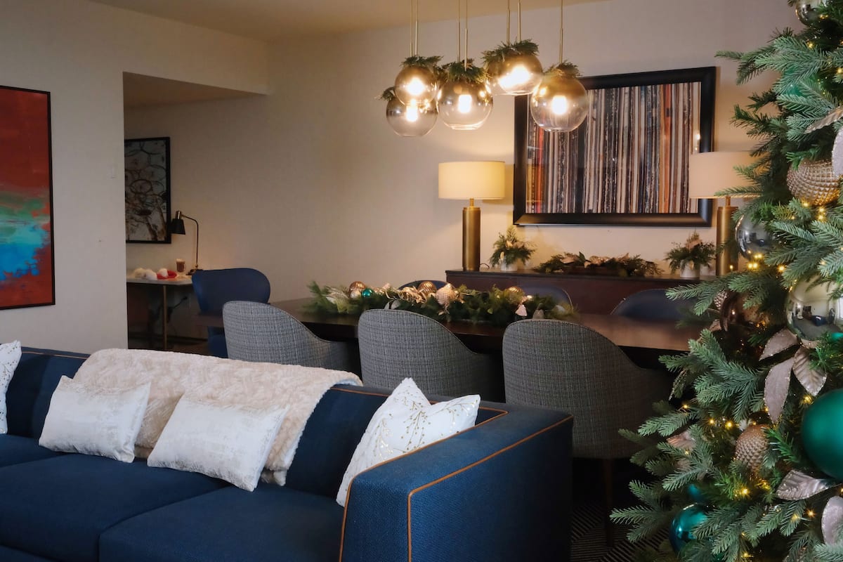 Room, 1 King Bed (Christmas In The City)