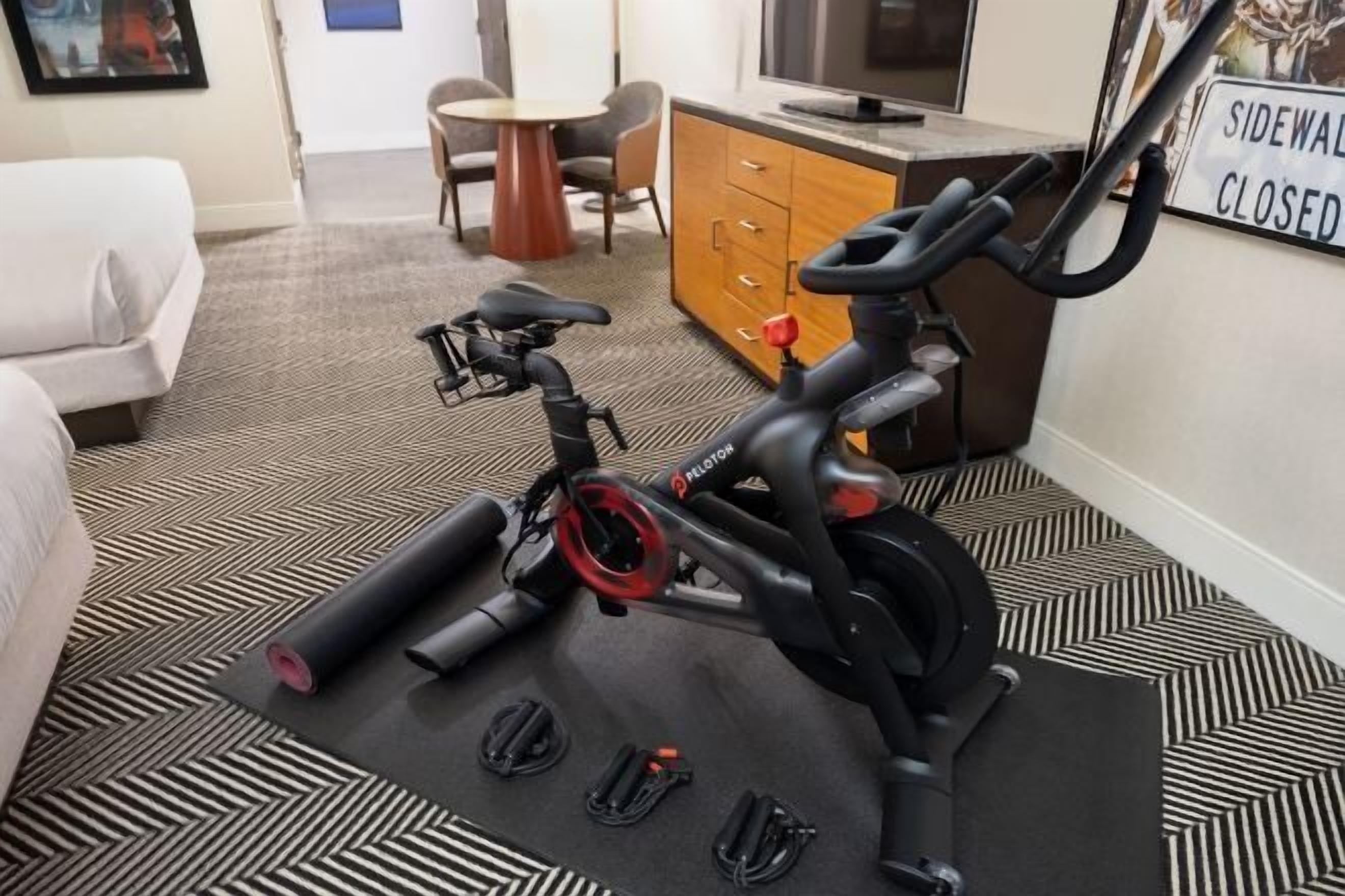 Premium bedding, pillow-top beds, in-room safe, laptop workspace