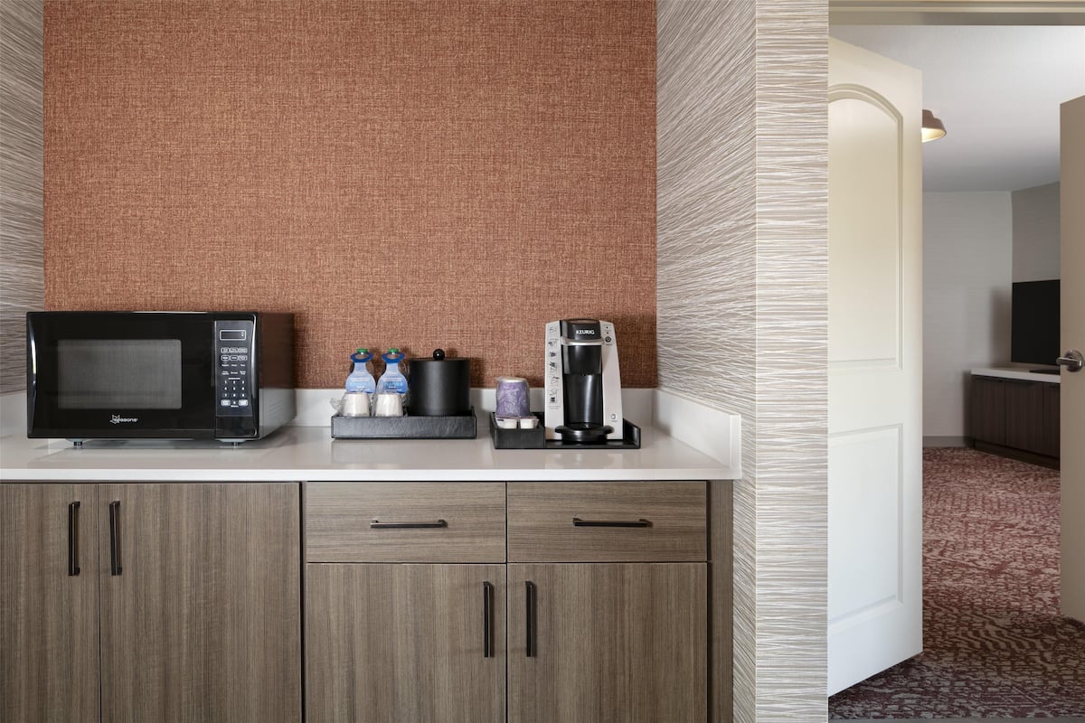 room | 1 bedroom, hypo-allergenic bedding, minibar, in-room safe