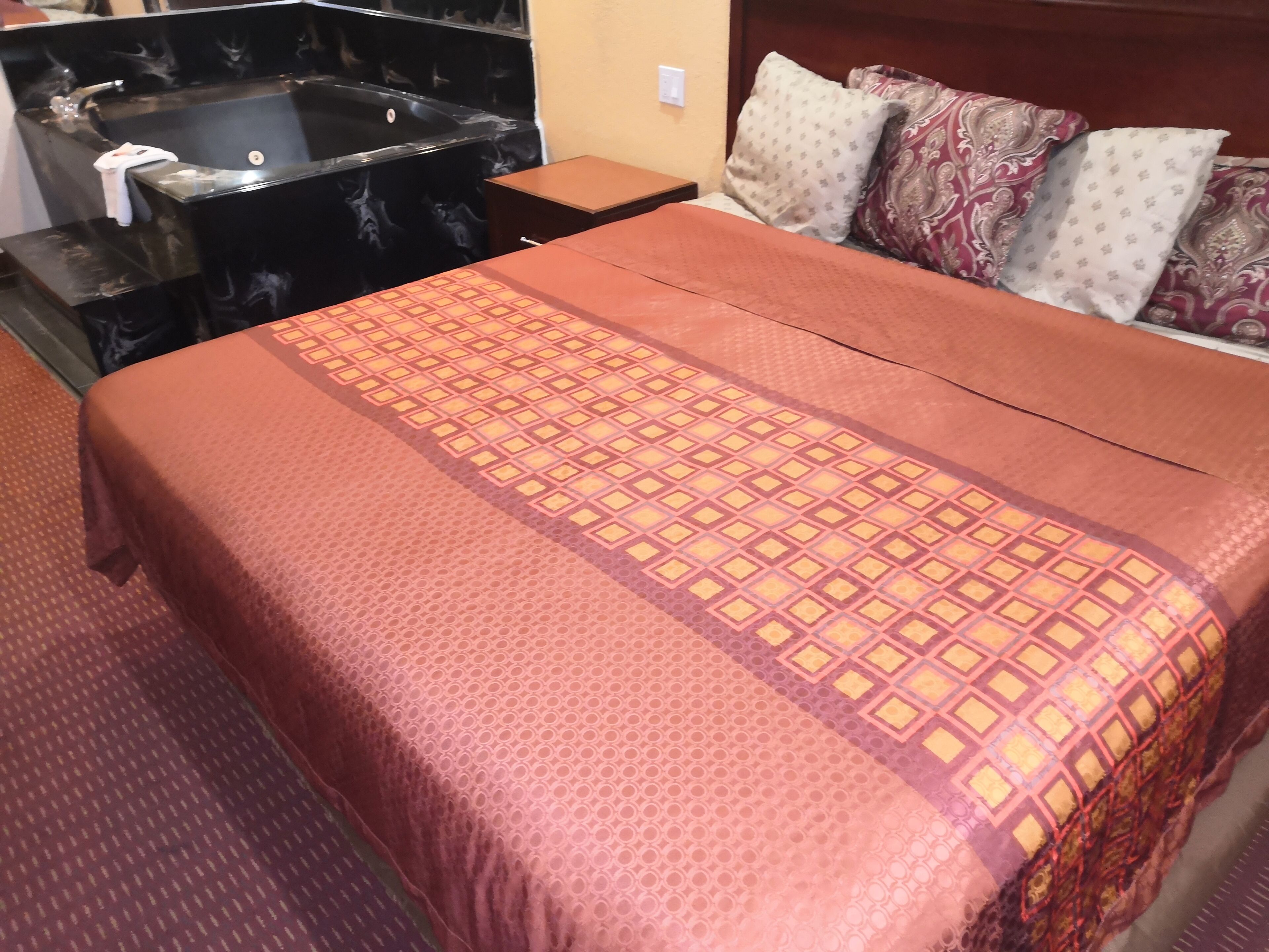 Classic Room | Desk, iron/ironing board, free WiFi, bed sheets