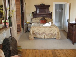 Suite, Private Bathroom (Garamendi)