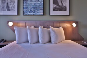 Deluxe Double Room | Minibar, in-room safe, blackout drapes, soundproofing