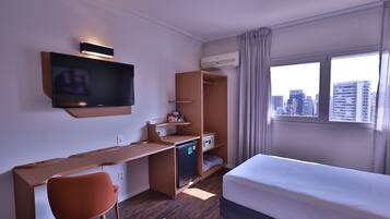 Quarto duplo superior | Frigobar, cofres nos quartos, cortinas blackout, quartos à prova de som
