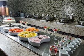 Daily buffet breakfast (MXN 239 per person) - Real Inn Torreón (Torreón)