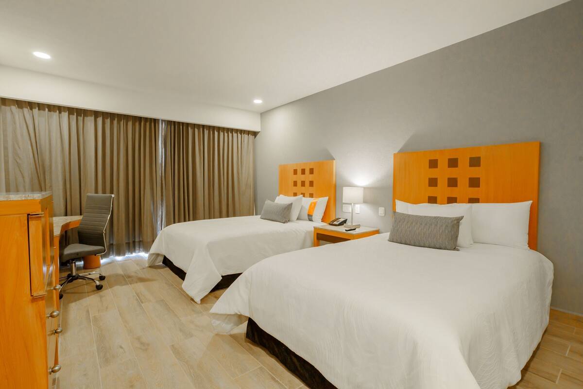 Premium bedding, in-room safe, desk, blackout curtains