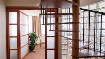Premium bedding, minibar, in-room safe, soundproofing