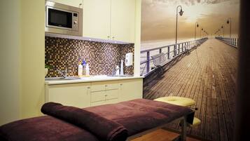 Pemandian Turki/hammam, perawatan tubuh, body wrap, dan body scrub