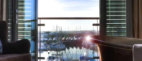 Luxury Double Room, Marina View (Copper Bath) | Deep-soaking bathtub