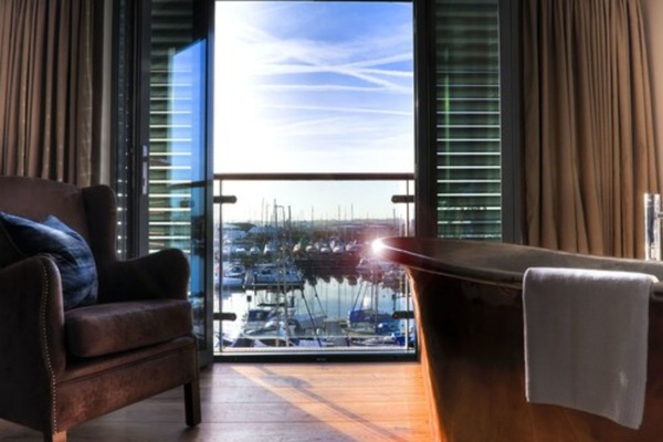 Luxury Double Room, Marina View (Copper Bath) | Desk, cribs/infant beds, free WiFi, bed sheets