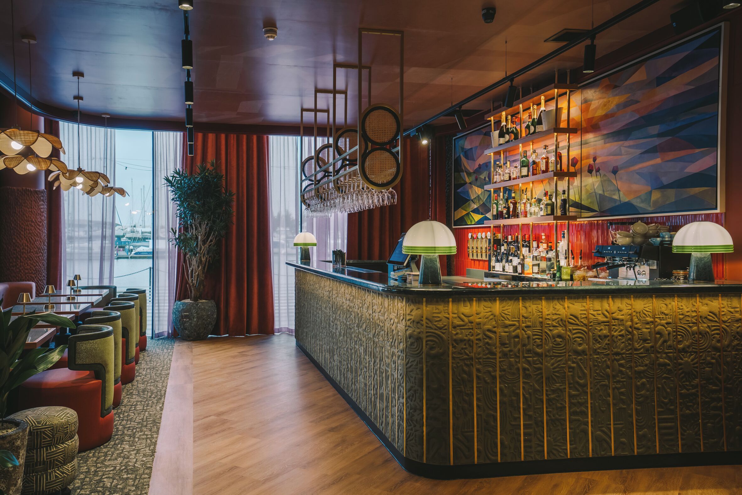 Lobby lounge