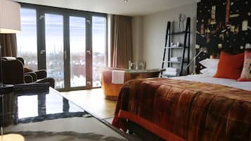 Luxury Double Room, Marina View (Copper Bath) | Desk, cots/infant beds, free WiFi, bed sheets