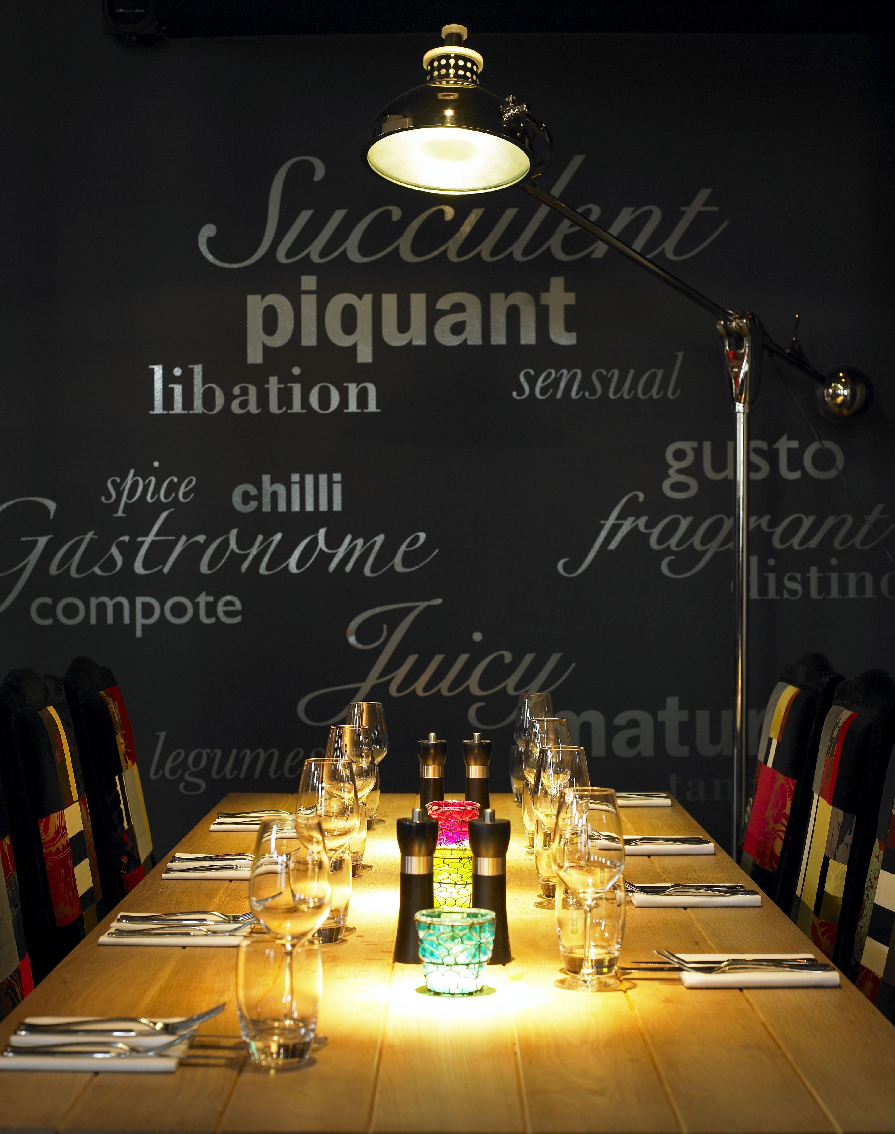 breakfast, lunch, dinner served; british cuisine