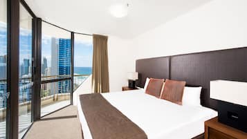 Coffres-forts dans les chambres, fer et planche Ă repasser