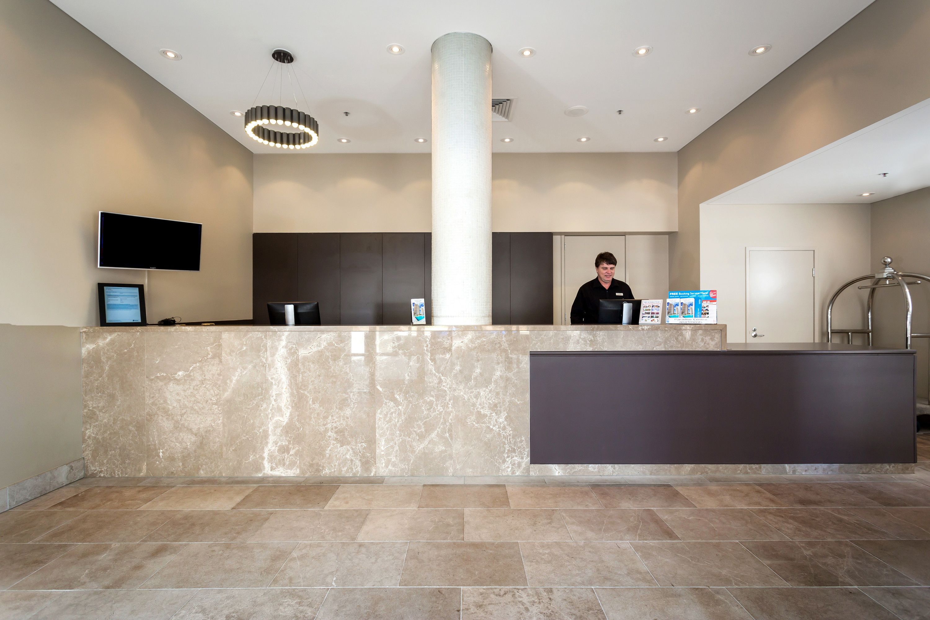 Paradise Centre Apartments — image 27