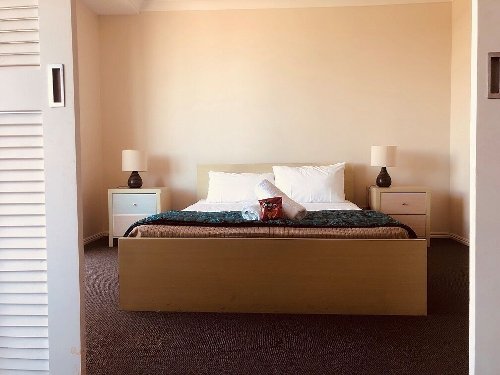 Individually decorated, individually furnished, iron/ironing board, WiFi