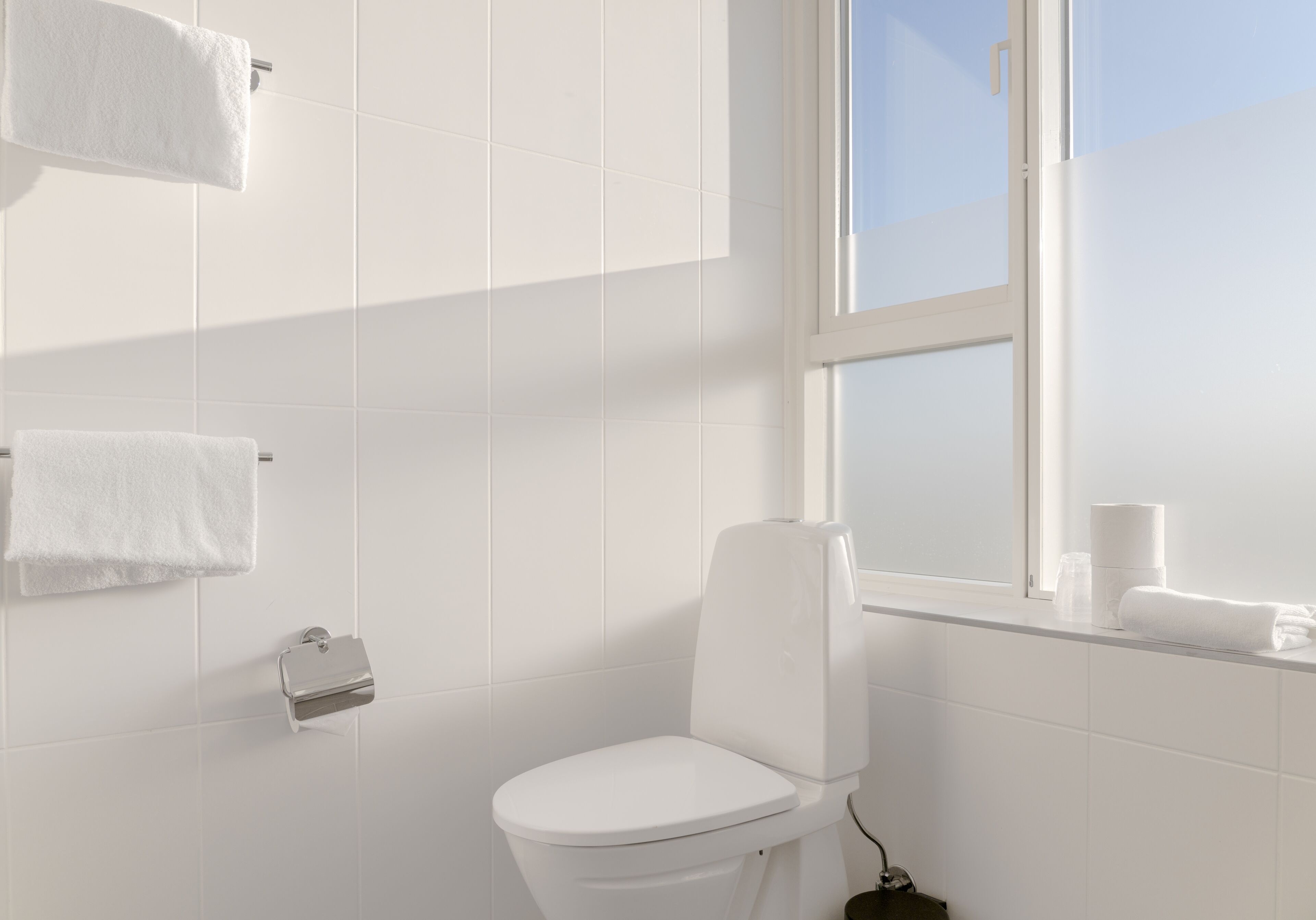 triple room | bathroom | shower, towels