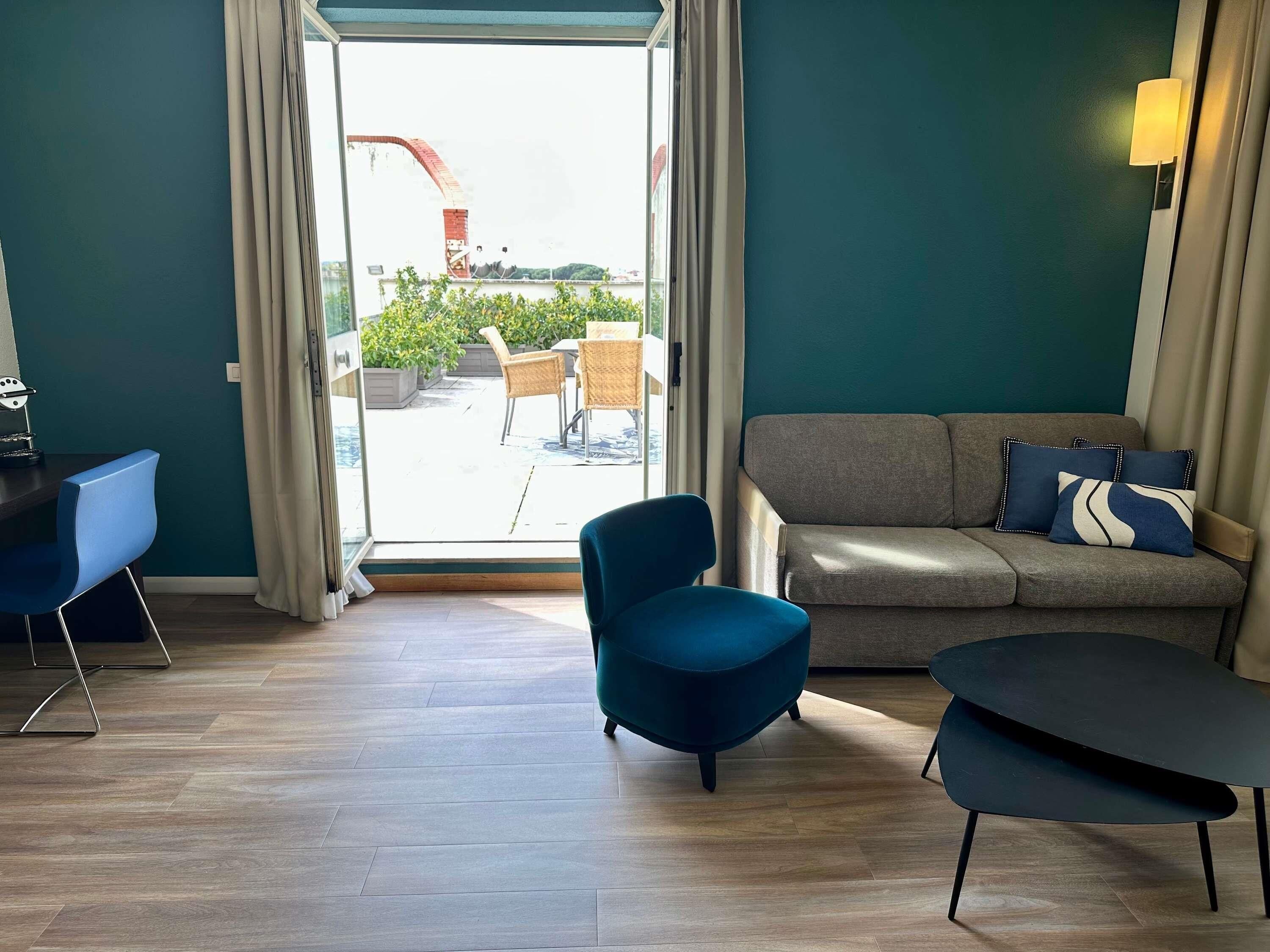 Hochwertige Bettwaren, Minibar, Zimmersafe, Schreibtisch