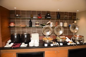 2 restaurants servant le petit déjeuner