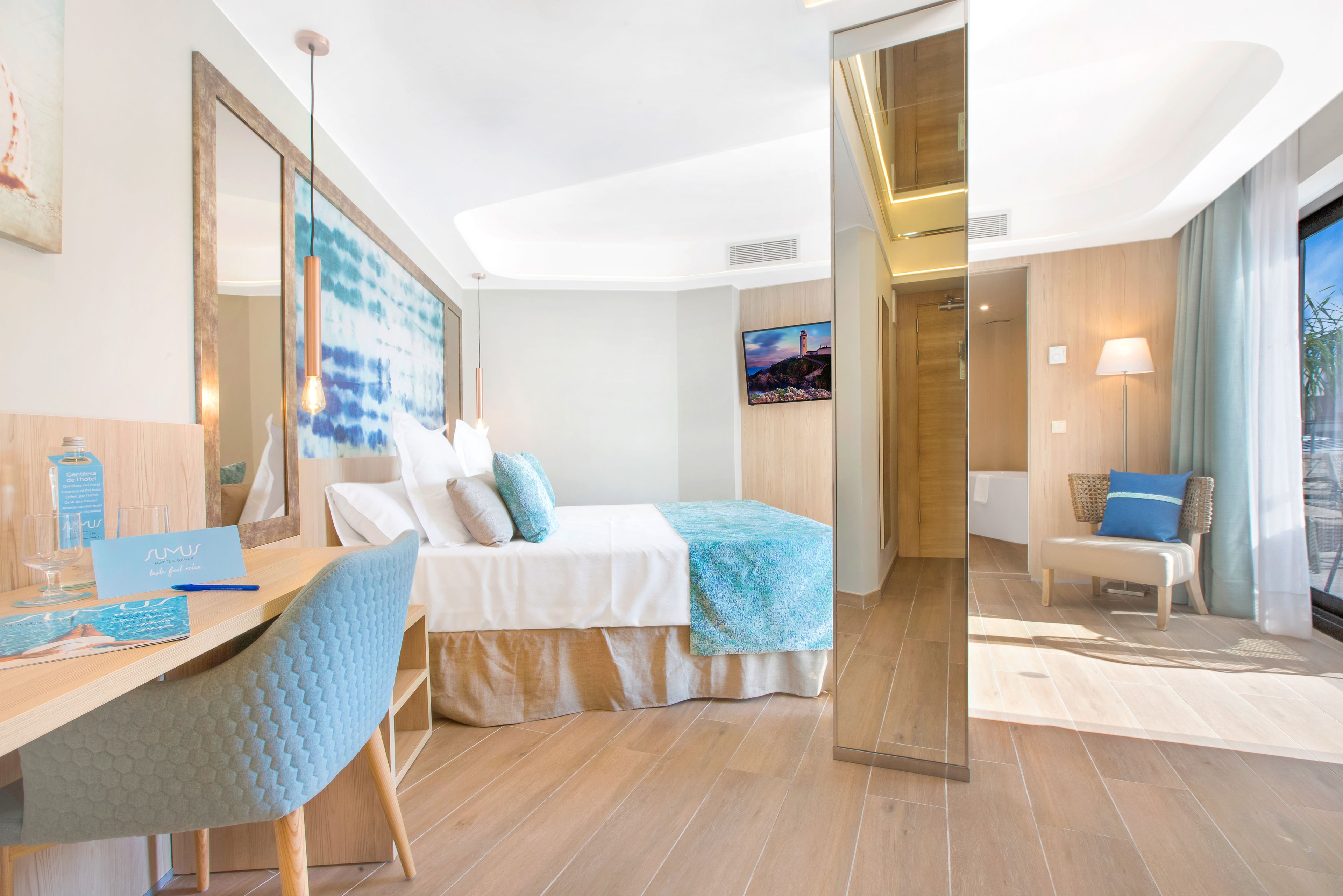 exclusive room | 1 bedroom, desk, soundproofing, iron/ironing board