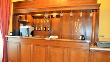 Bar (en el alojamiento)