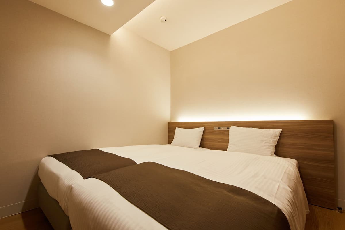 Desk, blackout curtains, free WiFi, bed sheets